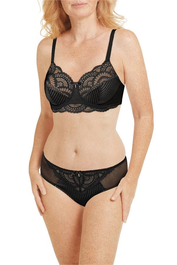 Thumbnail: Mastectomy Bra Karolina Underwire