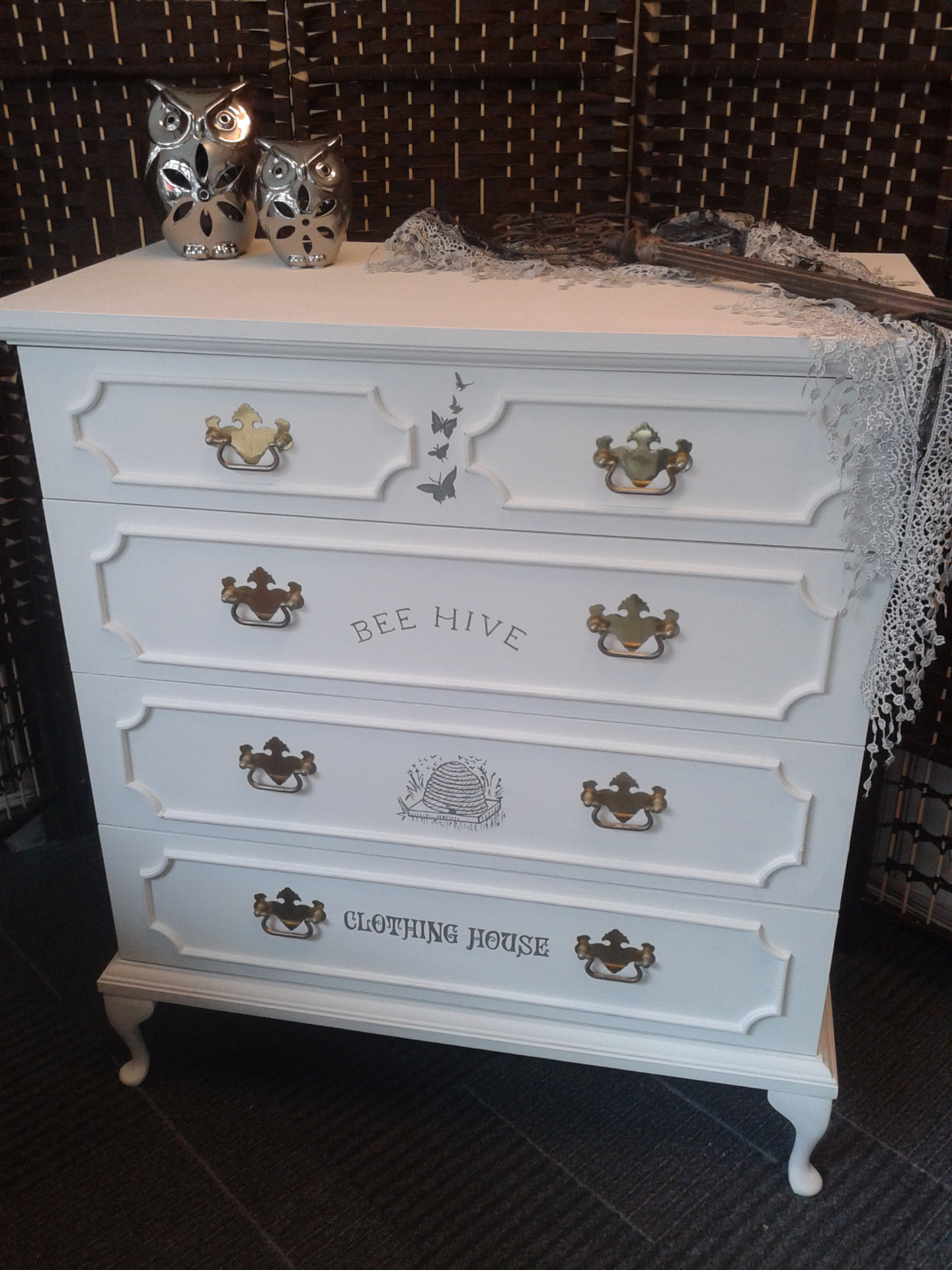 set of drawers