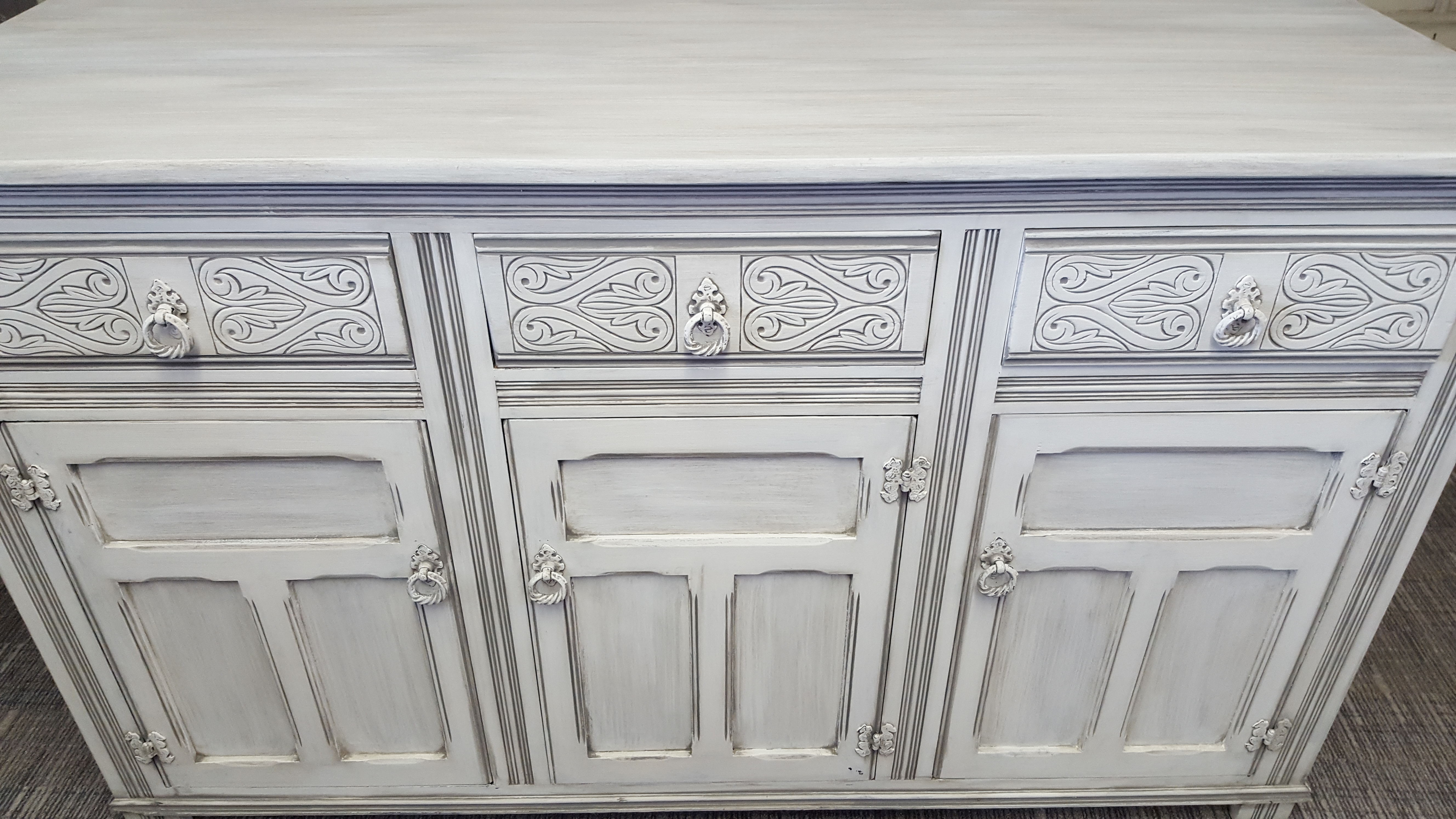 sideboard