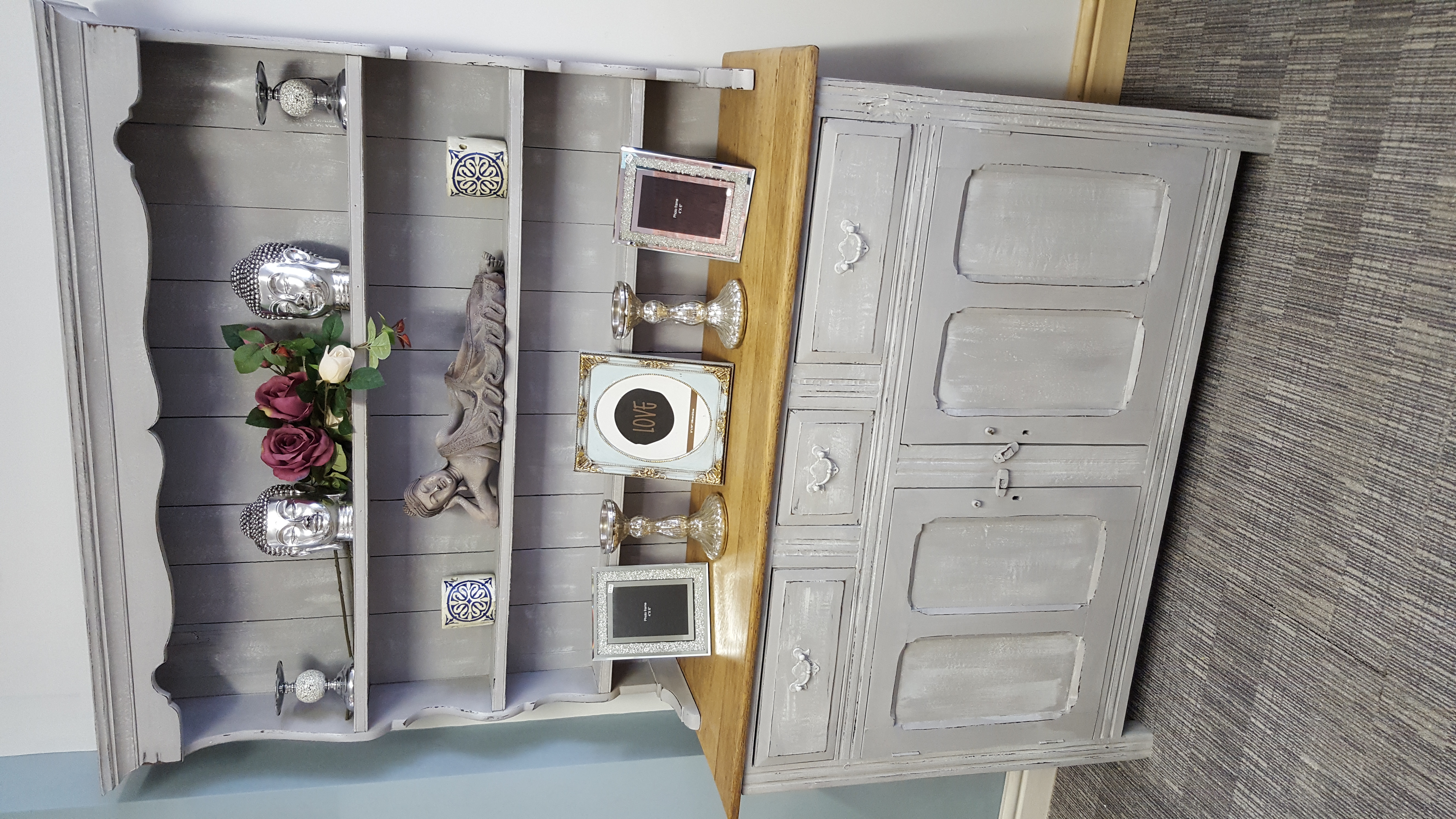 dresser