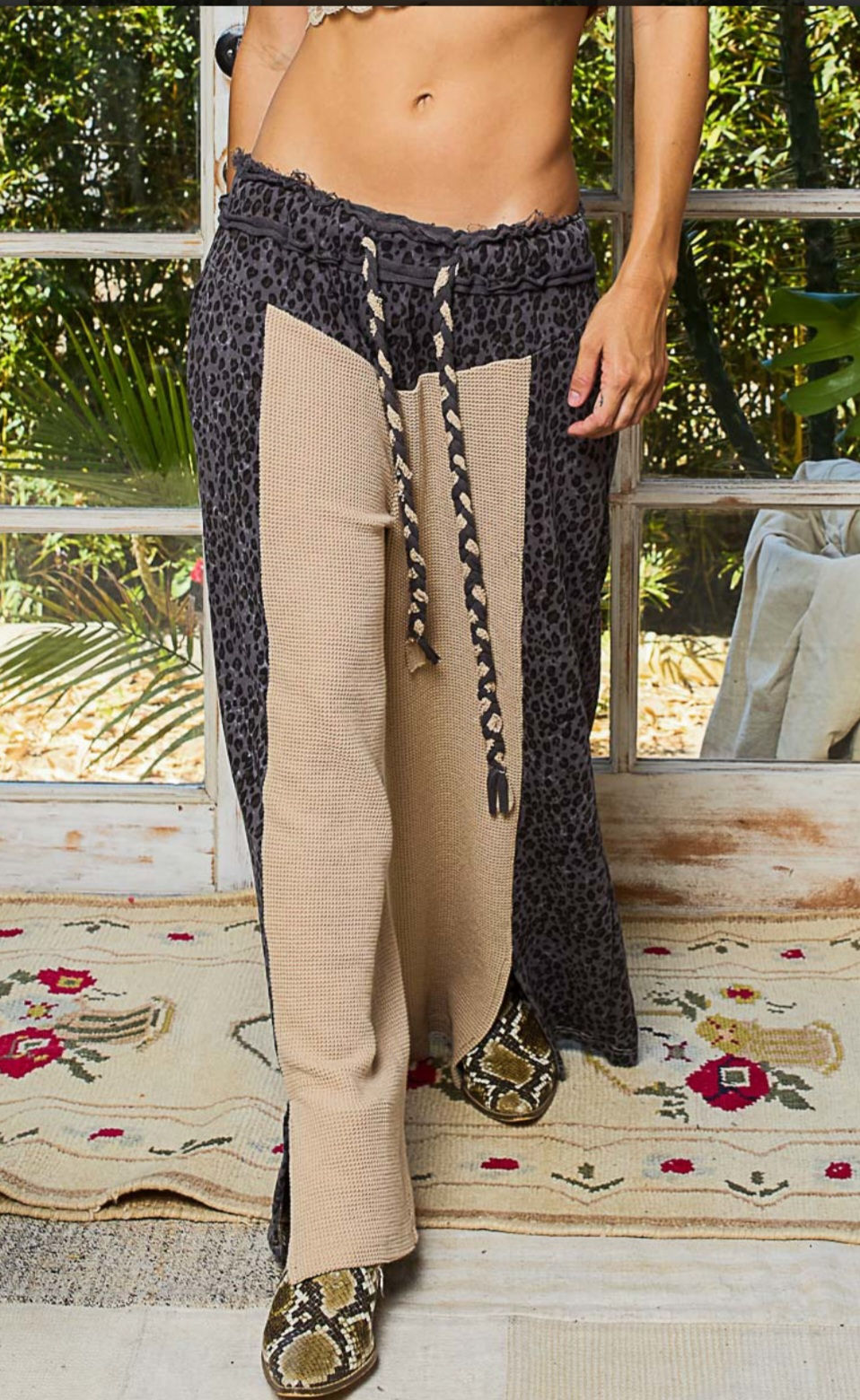 Animal Print Contrast Thermal Fit Pants