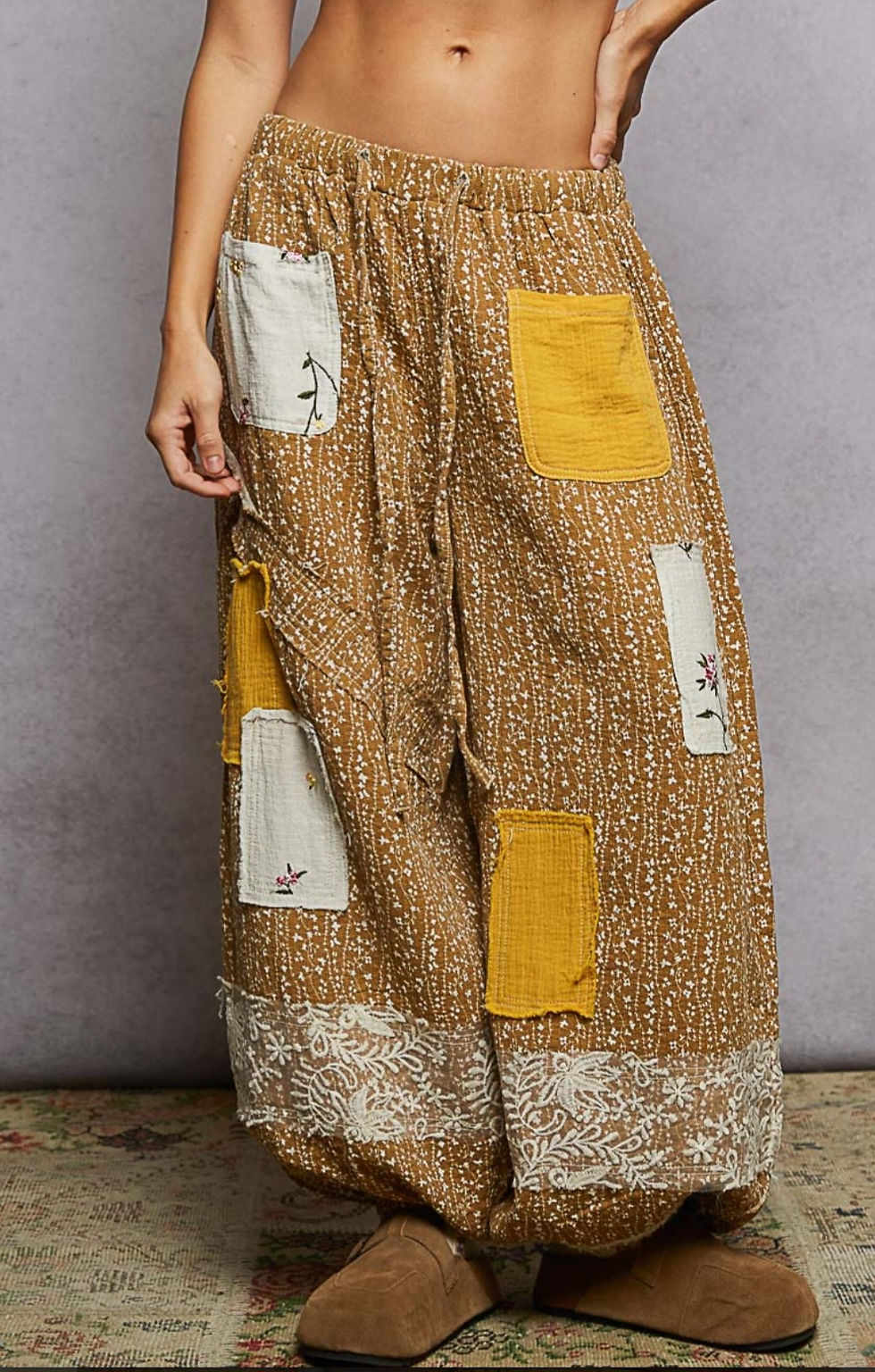 Thumbnail: Vintage Washed Foral Pattern Double Gauze Lace Jogger Pant (Various Colors)