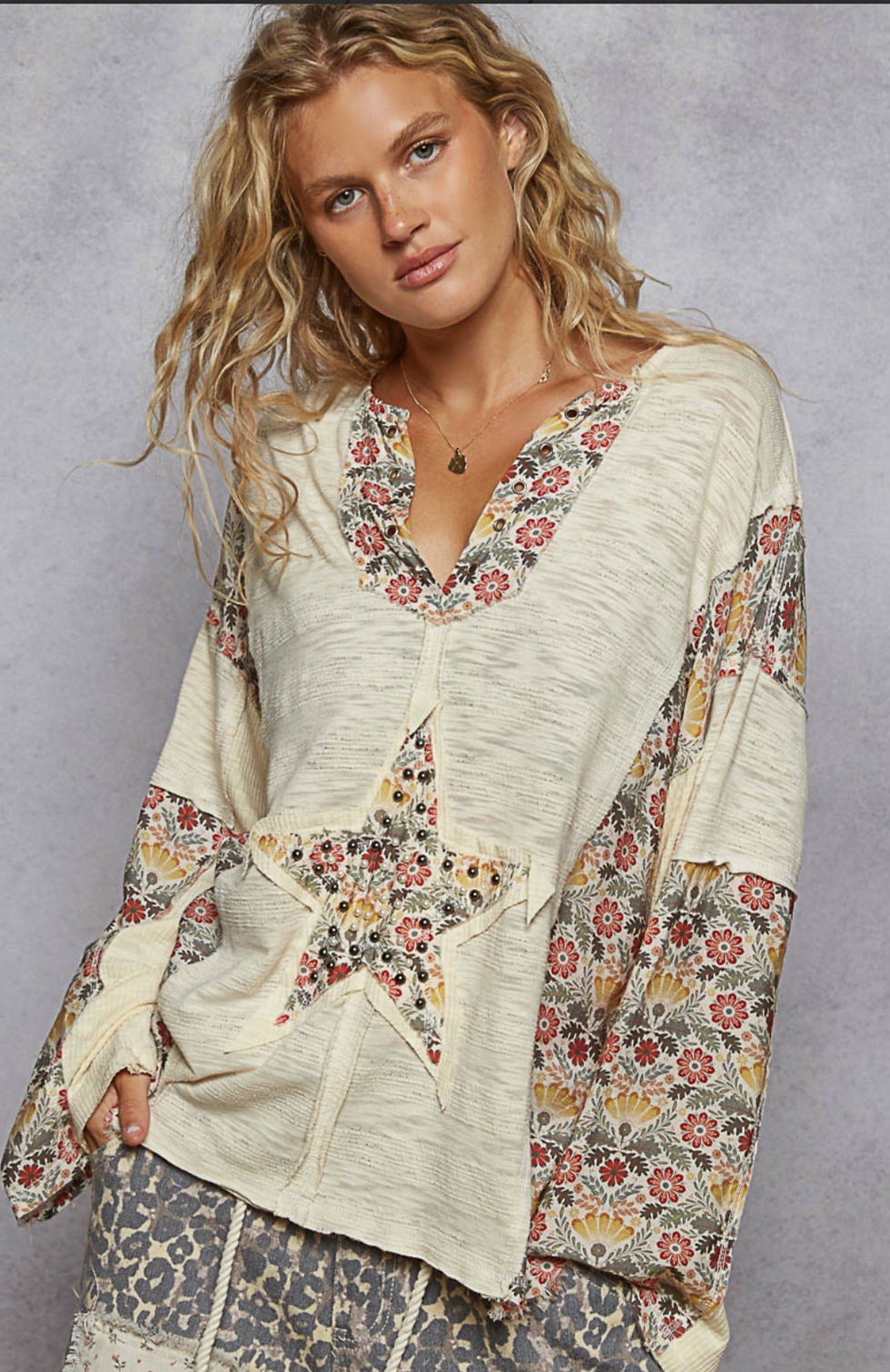 Floral Studded V-neck Star Patch Top