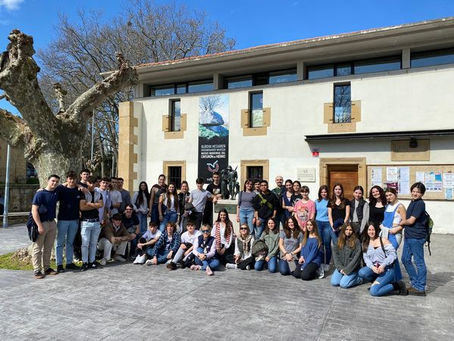 Getxoko Europa Ikastetxeko ikasleen bisita