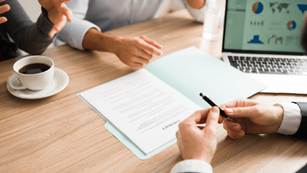 Hiring a Fractional CMO for Professional Services? Read This First