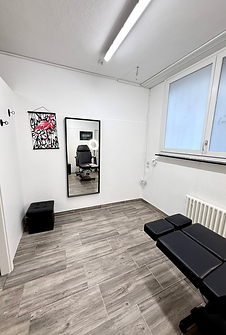 tattoo-room-rental-tattoo-raum-vermietung-zuerich Kopie.HEIC