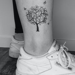 baum-tattoo-tree-tattoo-zuerich.jpg