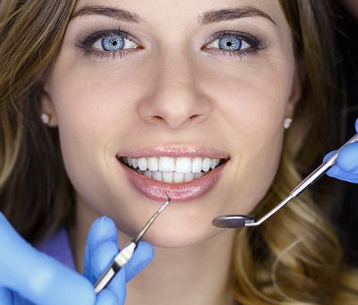 Can E-Max Veneers Fix Yellow Teeth Permanently?