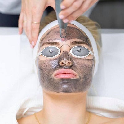 Best Laser Carbon Peel in Oman