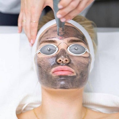 Laser Carbon Peel Clinic in Muscat