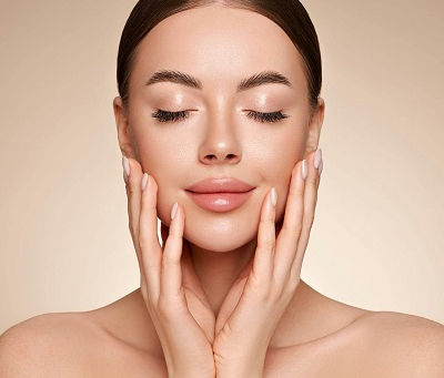 كيفية دمج علاج حب الشباب في روتين العناية ببشرة المراهقين