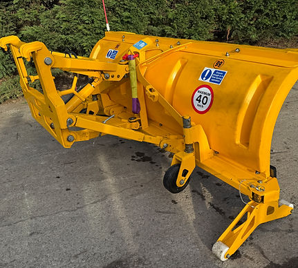Econ snowplough for Gritter Wagon, standard Din plate