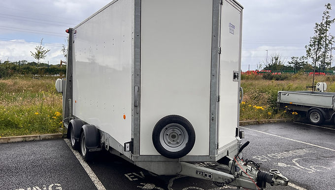 Ifor Williams BV126 Box Trailer, 12ft length, 6ft width, 7ft height. 4x Shoring Poles, 3500kg max weight.