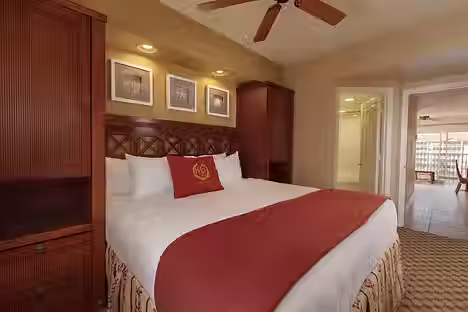 Westgate Town Center Room 3.avif