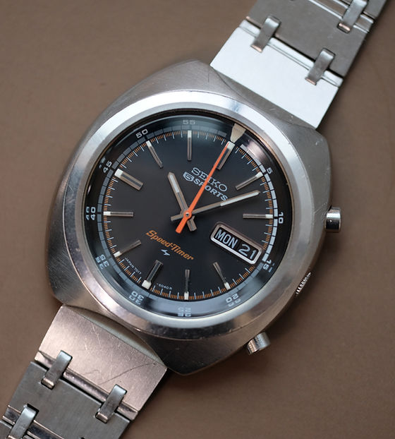 SOLD - Seiko Speedtimer 7017-6040 Black | The Tokei Club