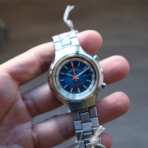SOLD - NOS Seiko Speedtimer 7015-8000 | The Tokei Club
