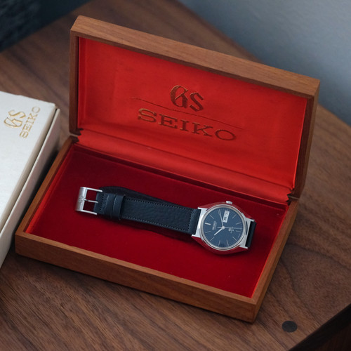 Grand Seiko 56GS 5646-7010 Navy Dial | The Tokei Club