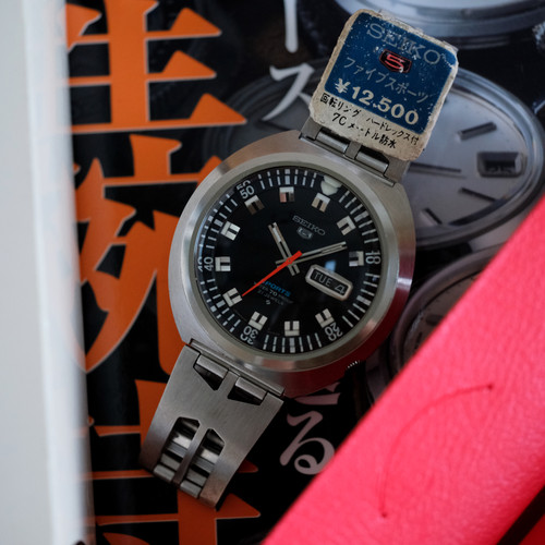 Unused Seiko 5 Sports 6119-7160 UFO Set | The Tokei Club