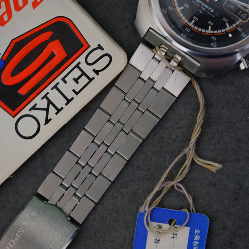 SOLD - Seiko 5 Sports Speedtimer 7017-8000 | The Tokei Club