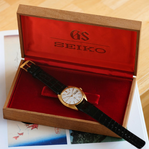 Grand Seiko 56GS 5646-7005 18K linen dial | The Tokei Club