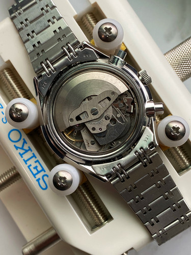 SOLD - Seiko Baby Panda 6138-8000 | The Tokei Club