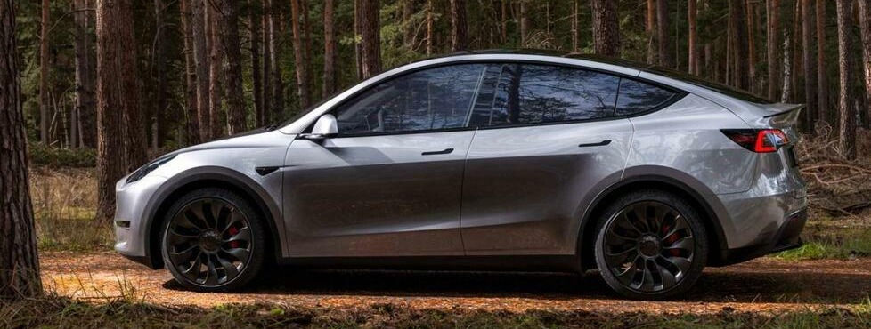Tesla Model Y Quicksilber
