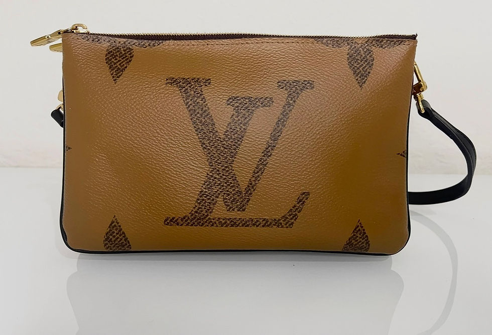 Thumbnail: Louis Vuitton Double Zip Pochette Bag