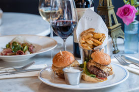 Côte Bar Bistro Den Bosch 's-Hertogenbosch Parijs Bistro vergadering vergaderen bedrijfsfeest borrel bedrijfsborrel verjaardag