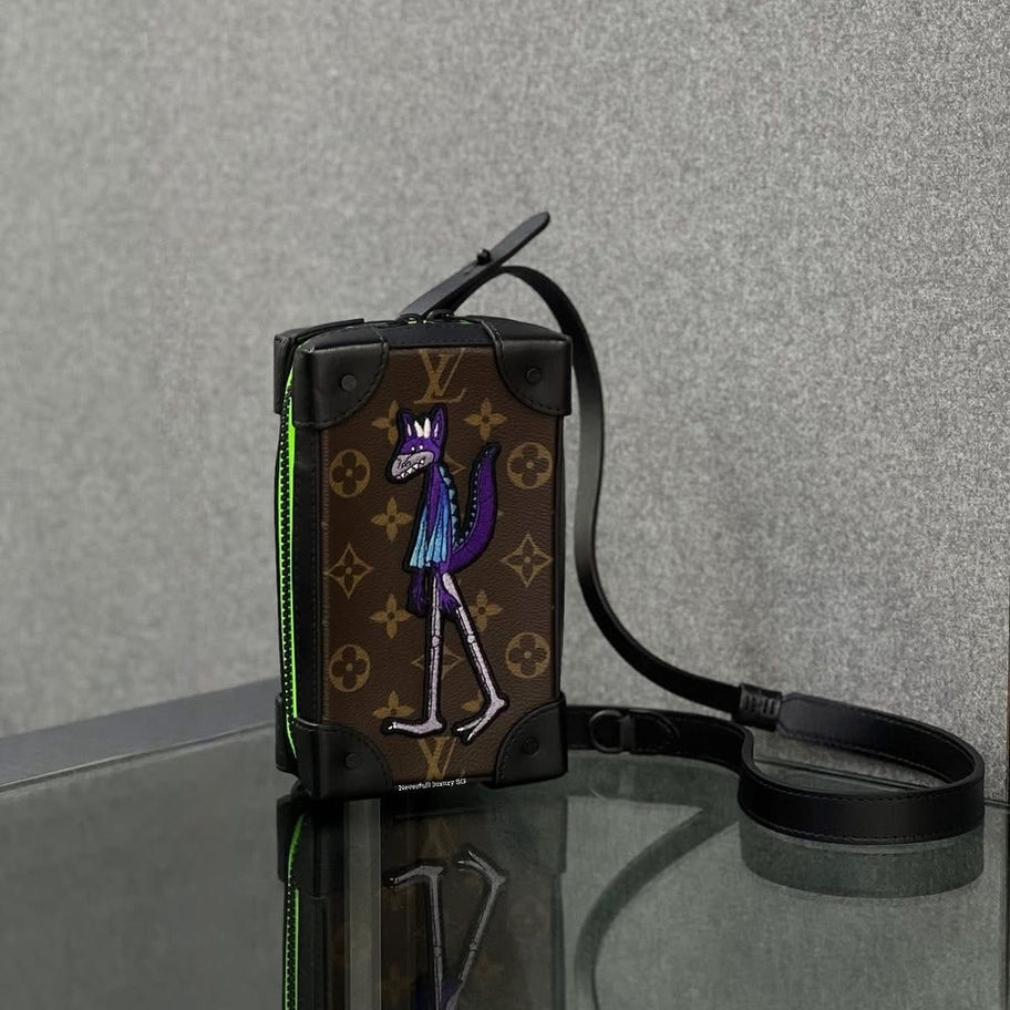 Louis Vuitton Soft Trunk Phone Box Fronnt View