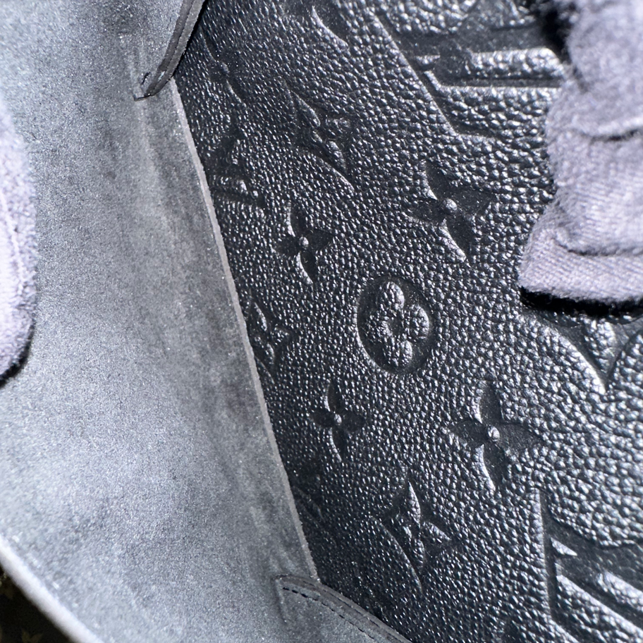 Louis Vuitton Vavin BB in Noir Interior View