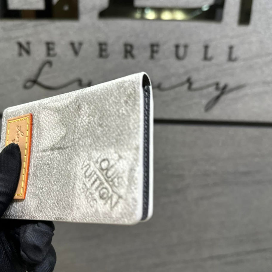 Grey Louis Vuitton wallet; NEVERFULL LUXURY