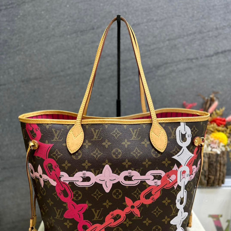 Louis Vuitton Neverfull MM Bay Chain Front View