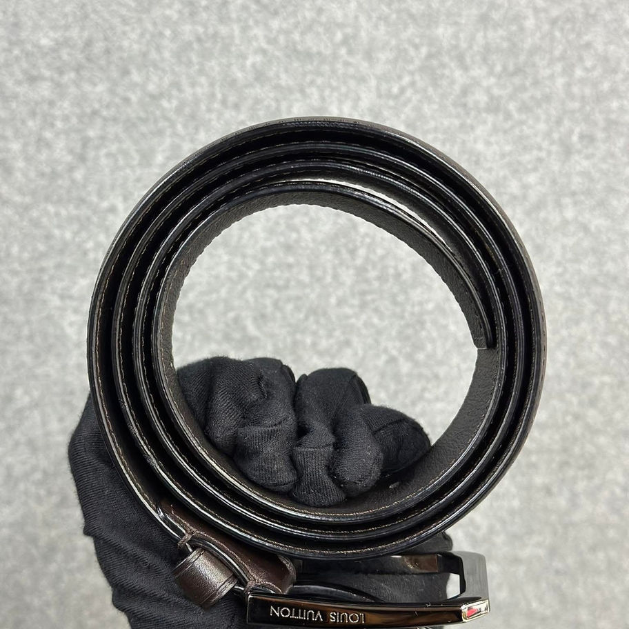Brown leather Louis Vuitton belt