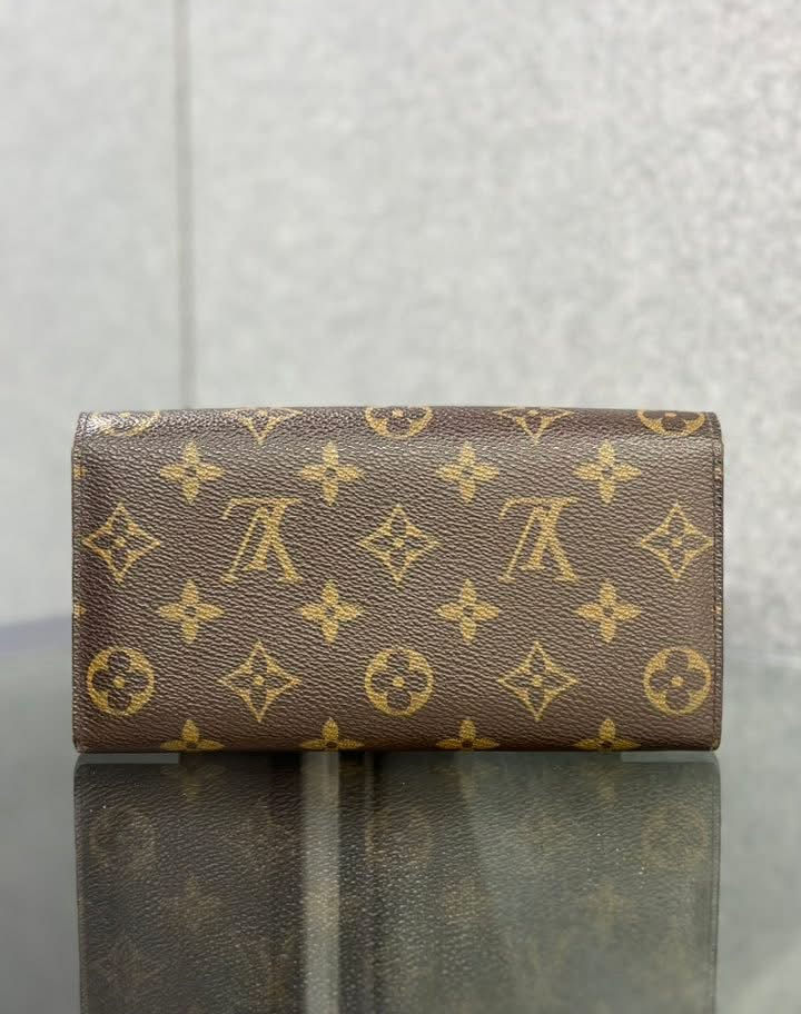 Louis Vuitton Sarah Wallet Old Version in Brown Back View