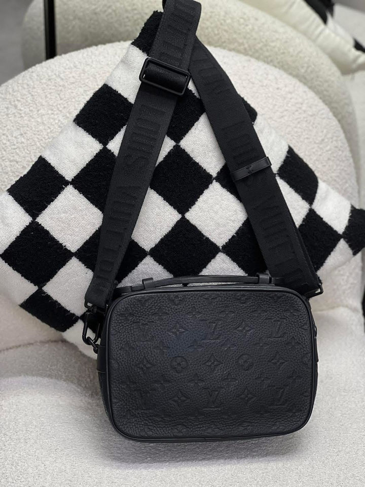 Louis Vuitton S Lock Messenger Back View