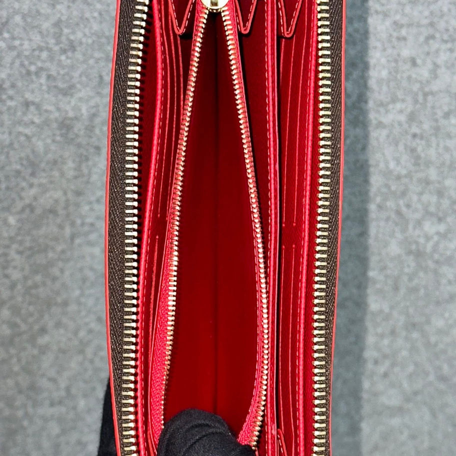 Louis Vuitton Long Zippy Wallet Studs Damier Ebene Interior View