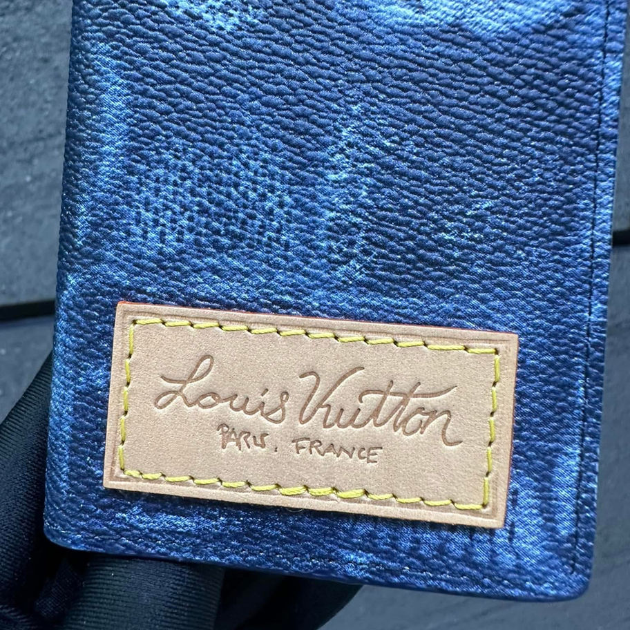 Louis Vuitton: Zippy Coin Purse Wallet M69534, blue denim print