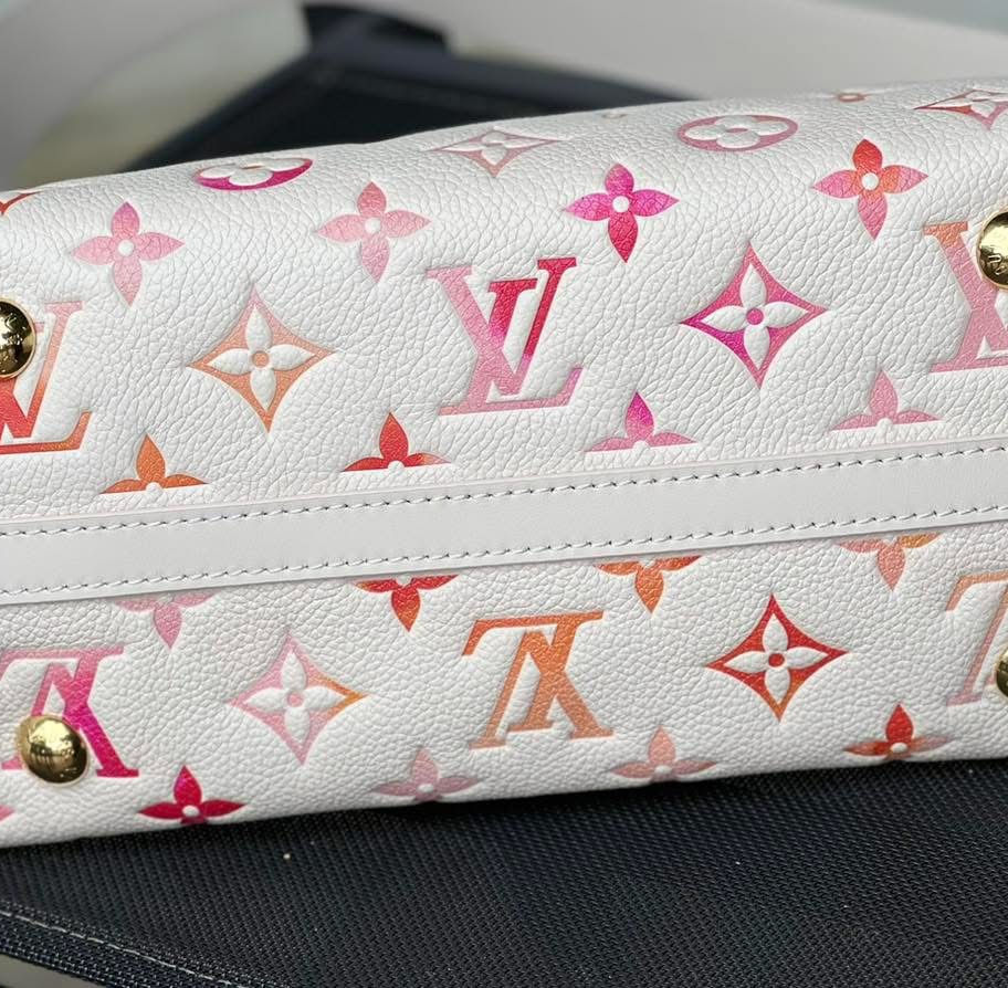 Louis Vuitton Neverfull MM: Pink ombre monogram handbag