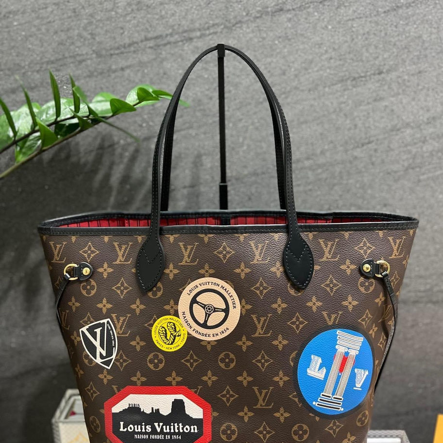Louis Vuitton Neverfull MM tote bag with patches