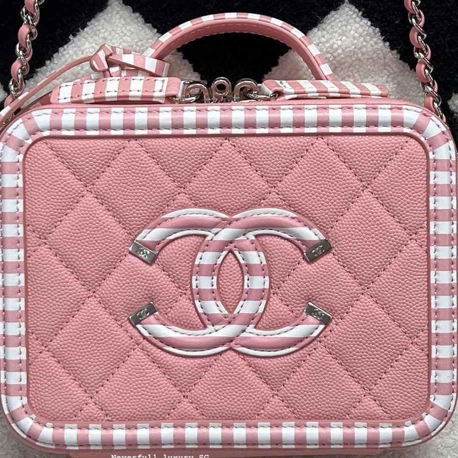 Chanel Filigree Vanity 19C Close up View