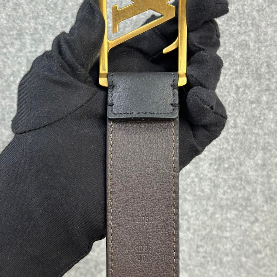 Brown leather Louis Vuitton Montana Belt 35mm M9063