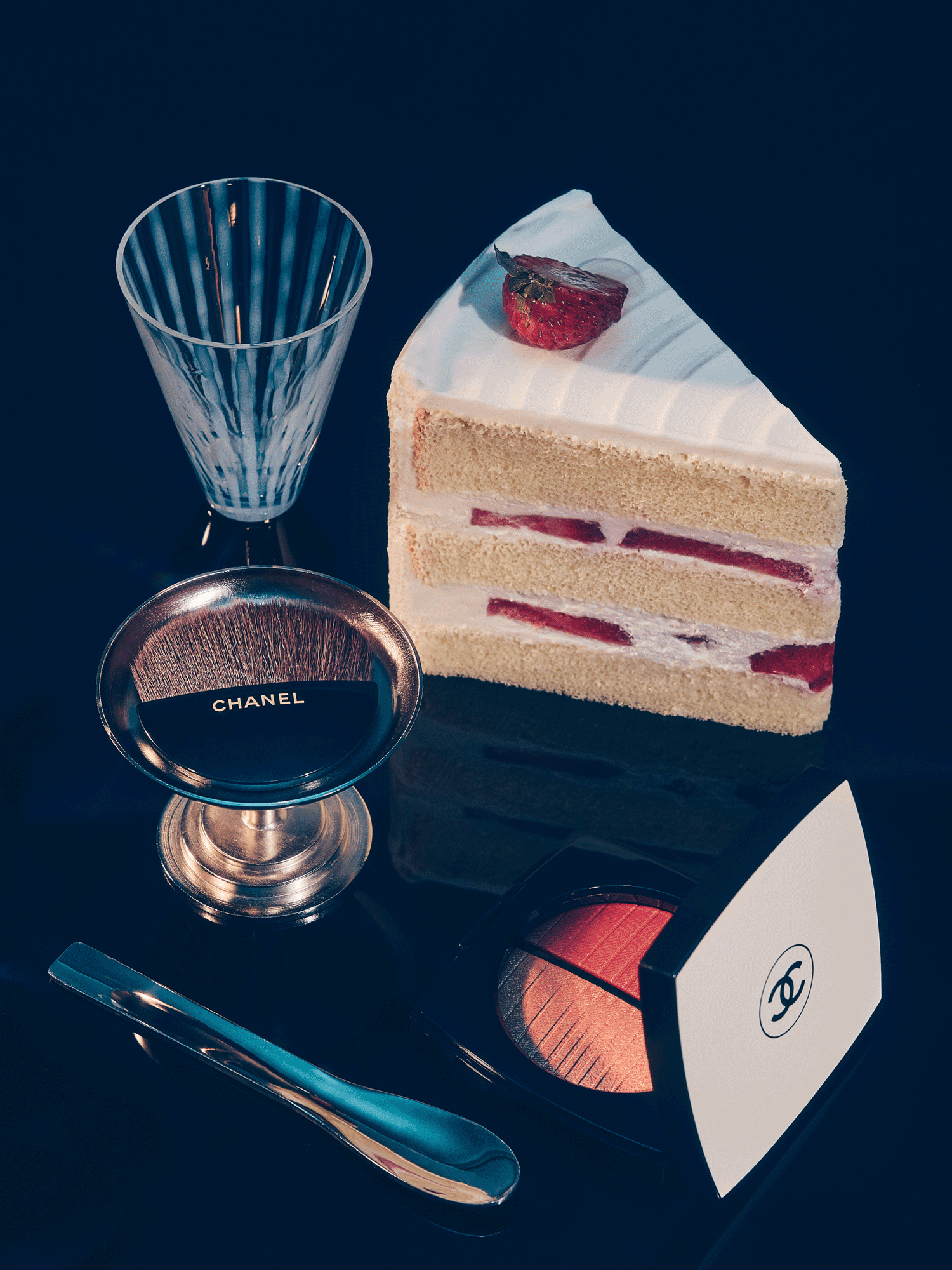 ChanelCake_1500px.gif