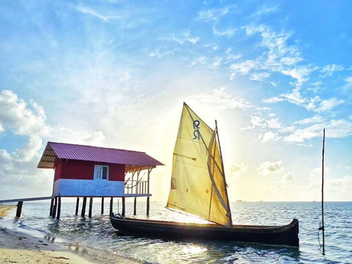 Isla Misdub en San Blas Panamá: una cabaña sobre el mar, hamacas, camastros y camping en el paraíso Guna Yala