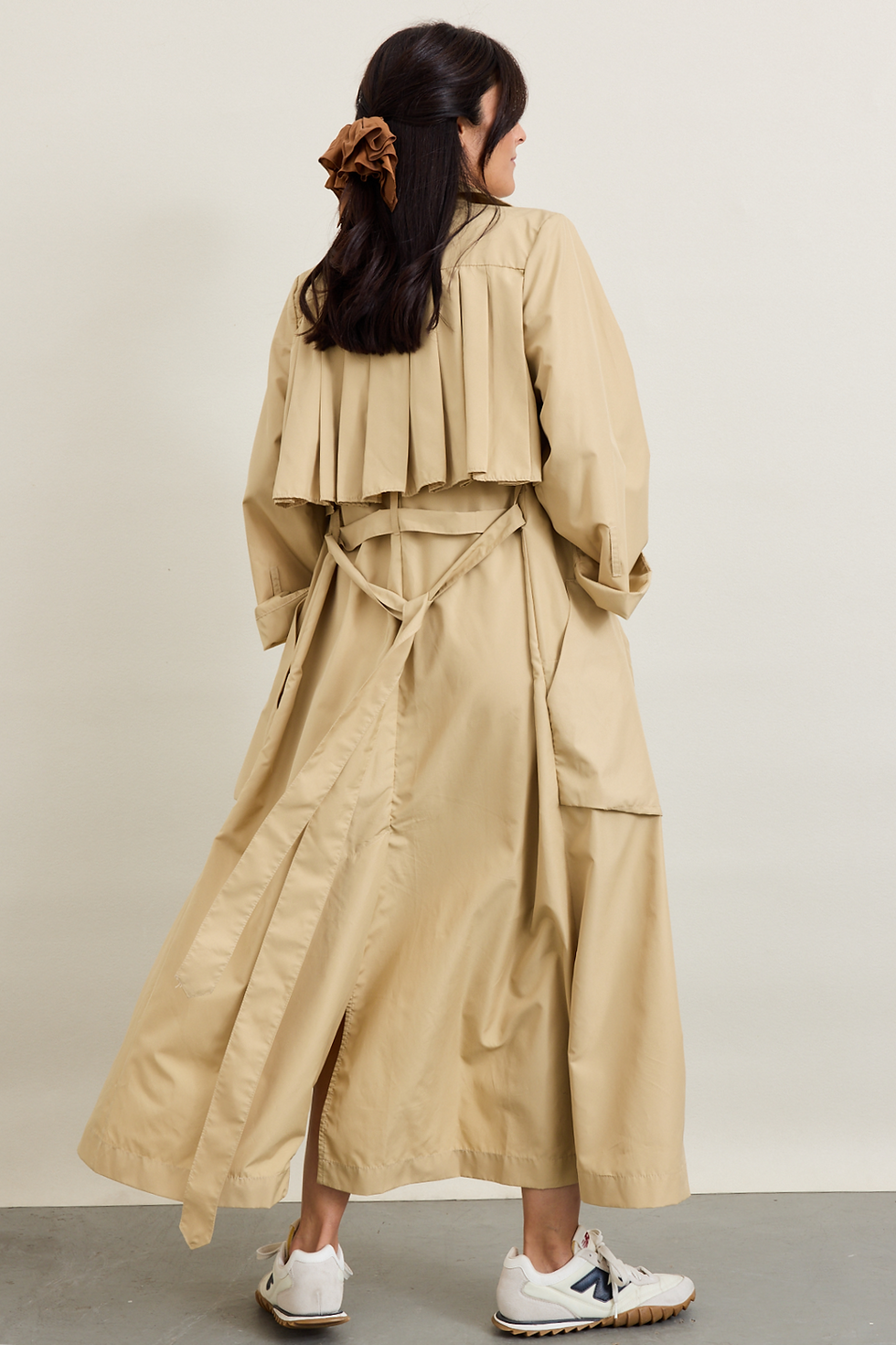 Thumbnail: Pleated wind breaker trench coat