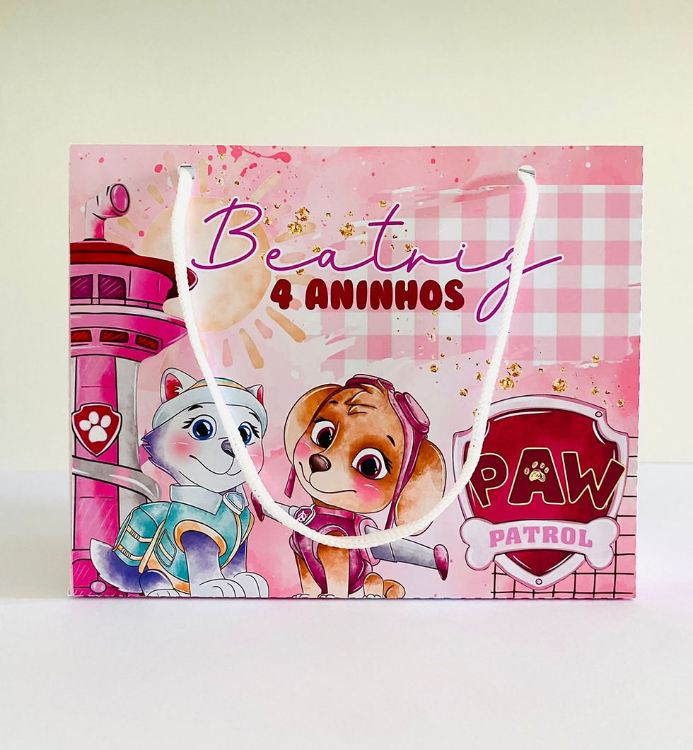 Sacolinha personalizada Patrulha Canina para menina, com Skye, Everest, nome e idade da criança, em tons de rosa.