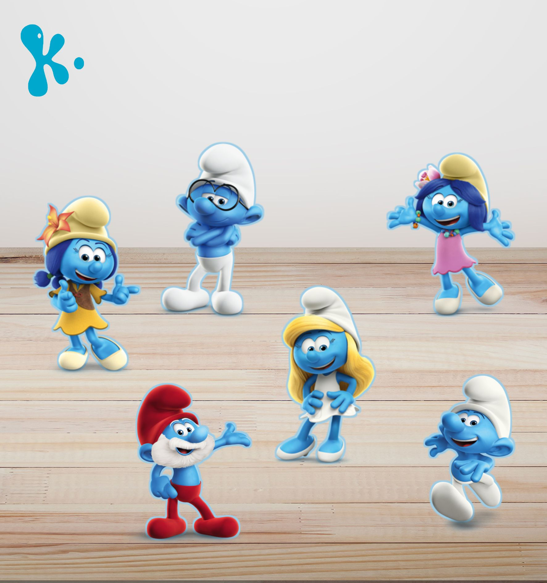 Figuras de mesa dos Smurfs com personagens coloridos e alegres