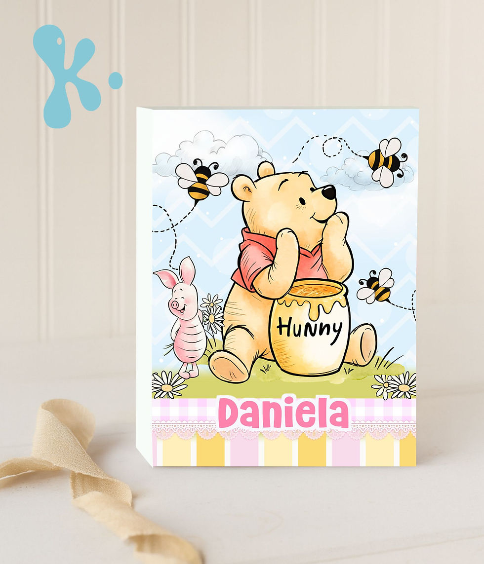 Saco Lembrança Winnie the Pooh personalizado com Leitão, abelhas e pote de mel.