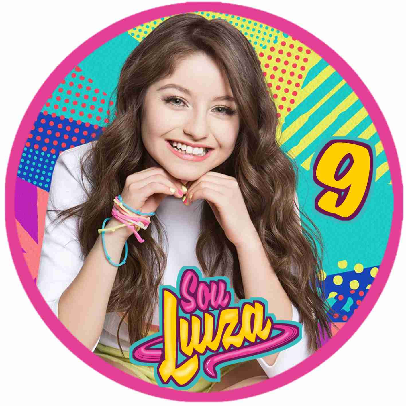 Autocolante personalizado Soy Luna com personagem em fundo colorido, nome da criança e idade, ideal para festa infantil juven
