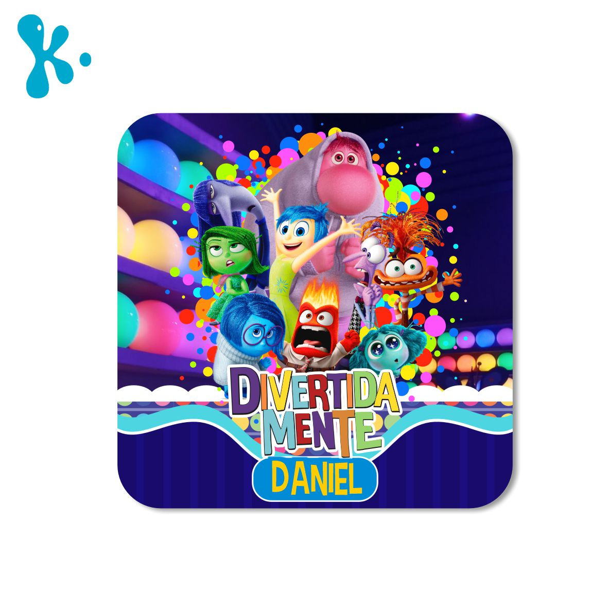 Íman personalizado Divertida Mente com nome Daniel, personagens do filme em cenário colorido com bolas de memória.