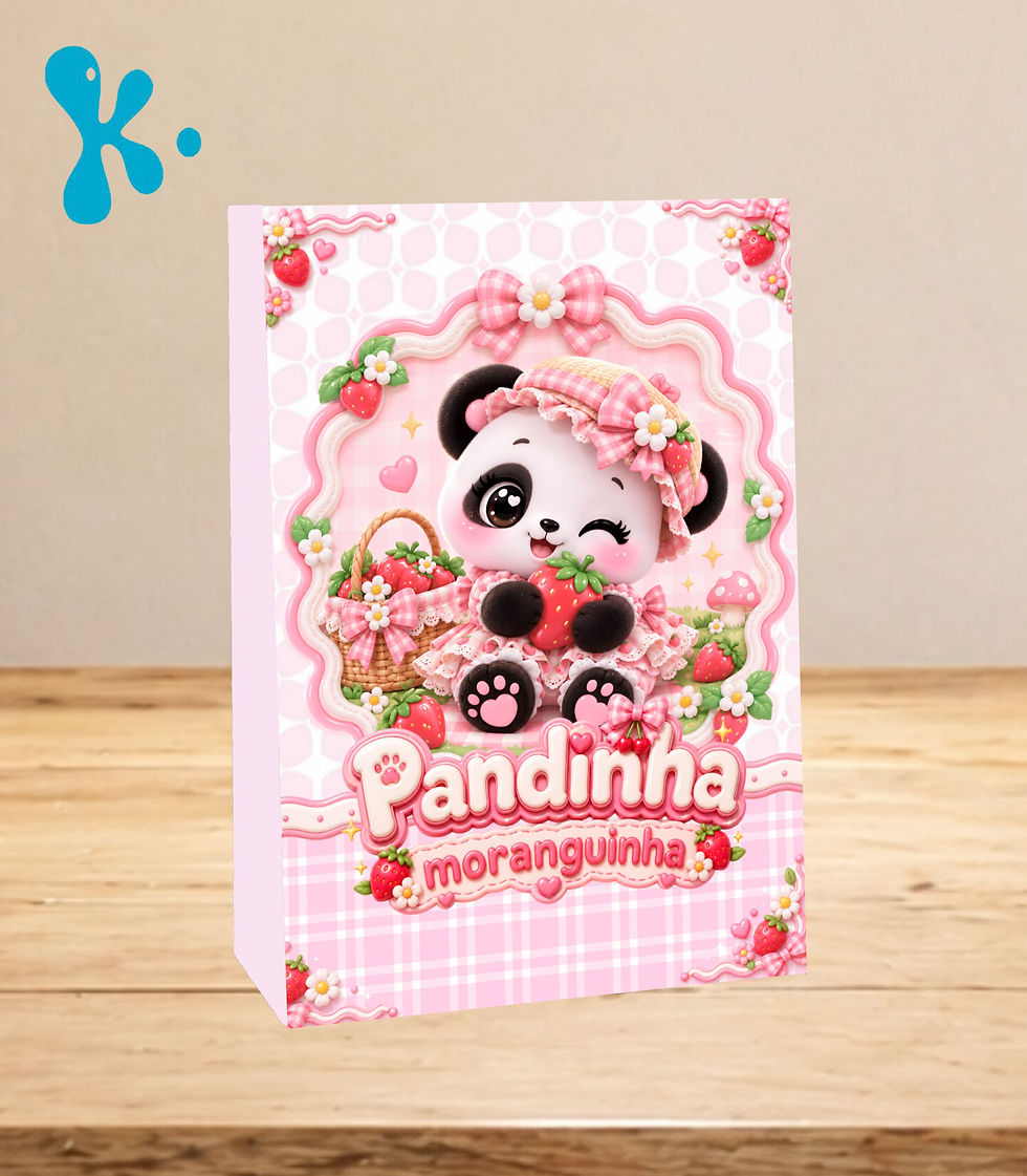 Saco lembrança personalizado Pandinha Moranguinha com pandinha, morangos, cesto, margaridas, laços e fundo rosa.